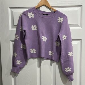 Lulus bell sleeve cropped sweater in lavender color with flowers